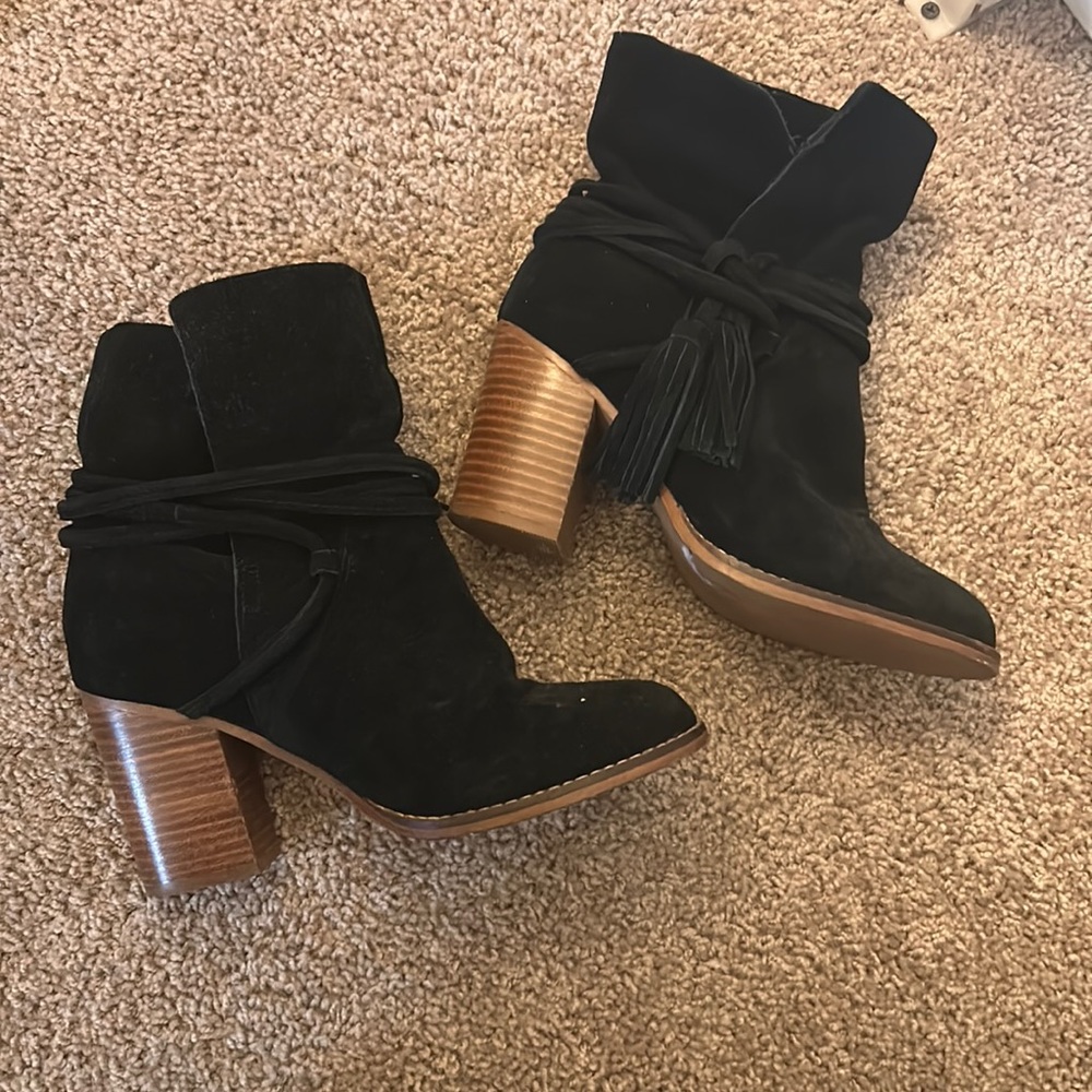 Also heels size 6.5!
